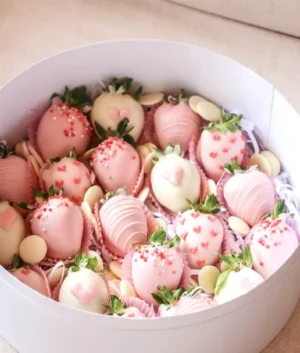 20 Luxe Chocolate Covered Strawberries | Colours Customizable