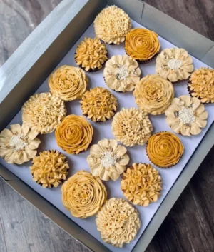 Georgia On My Mind | 20 Floral Cupcakes