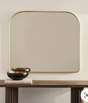 Square with curved angles on the top wooden Gold Frame