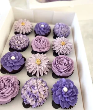 Valeria | 20 Floral Cupcakes