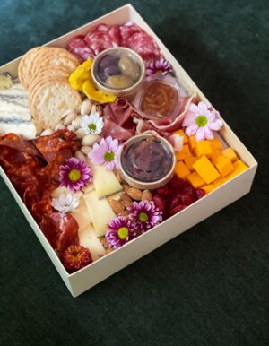 Luxe Charcuterie Box | Feeds 5 to 6